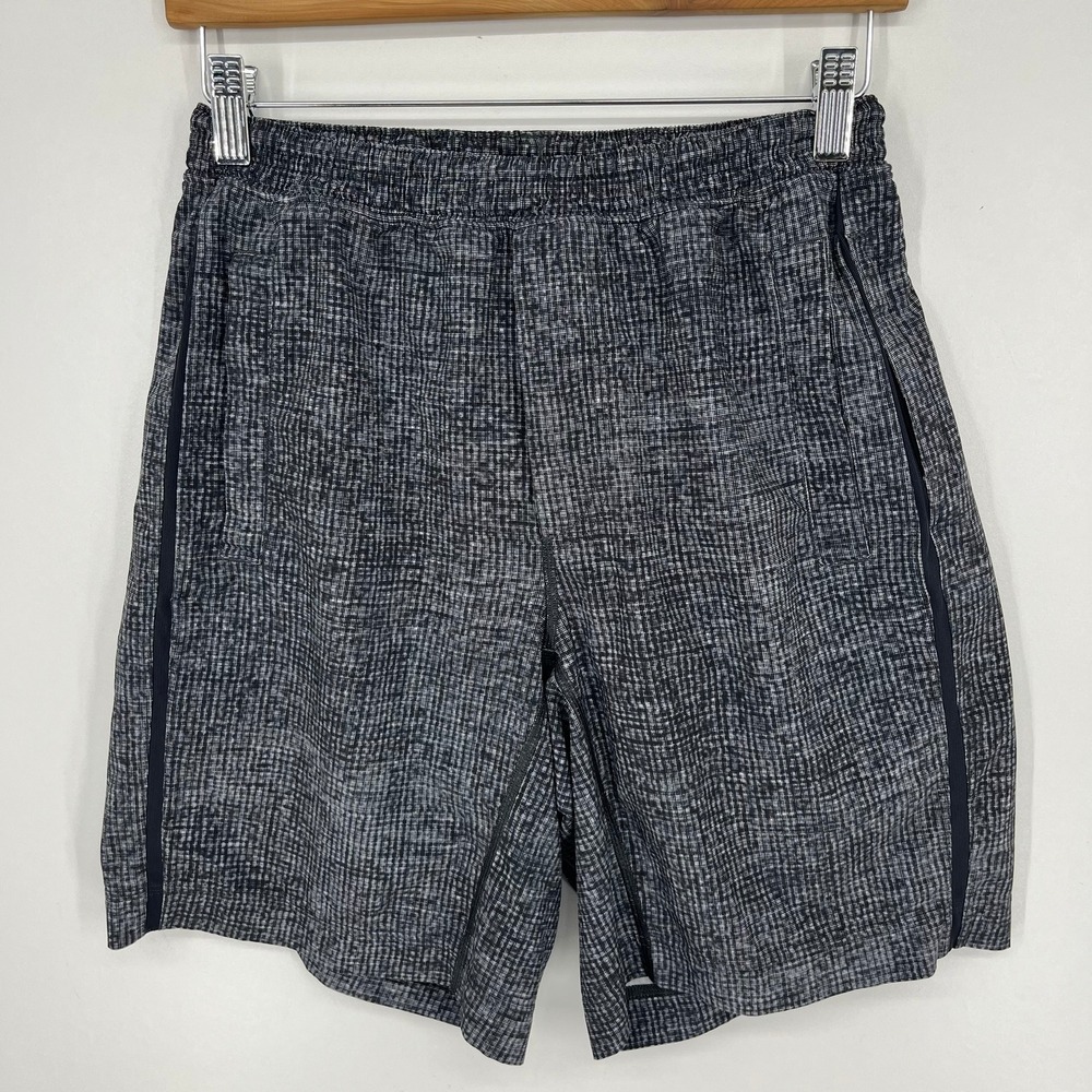 Lululemon Mens Small Athletic Training Shorts Black White Grid Print Activewear